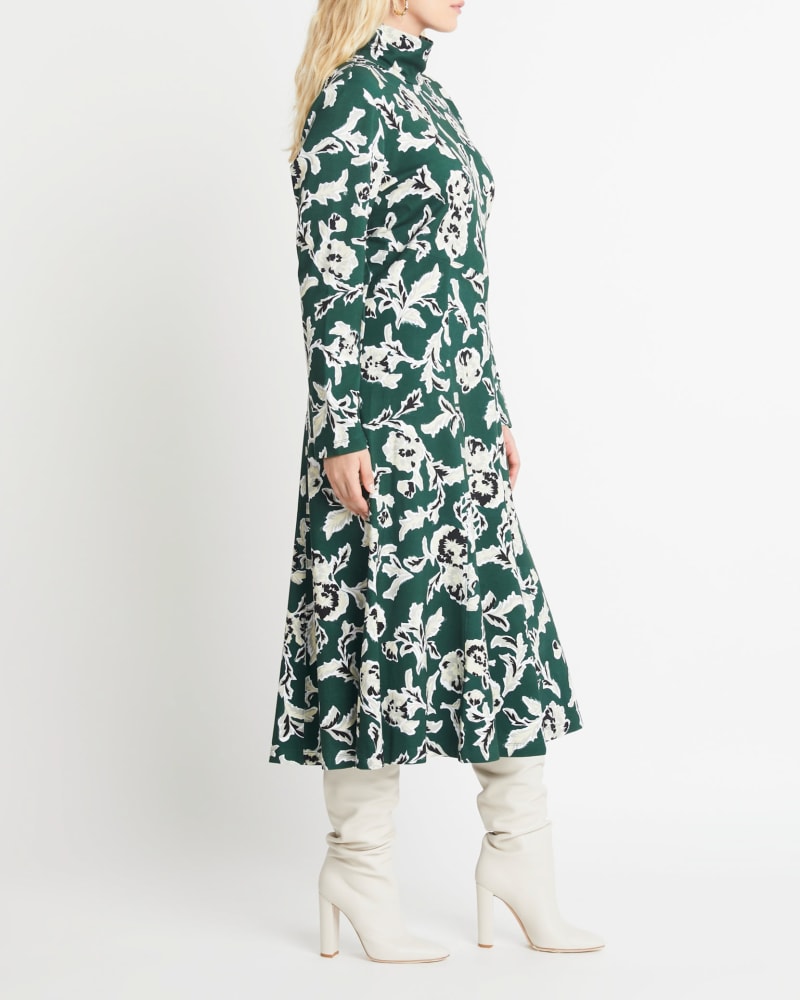 Side of a model wearing a size 3X Thea Dress in MARTINI MULTI by Tanya Taylor. | dia_product_style_image_id:283295